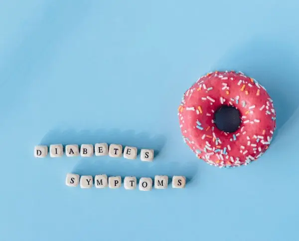A donut and diabetes text